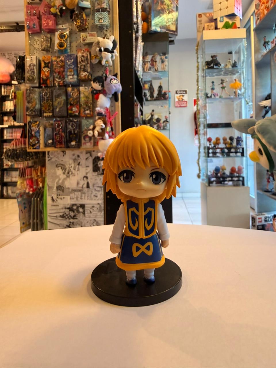 FIGURA CHIBI DE KURAPIKA