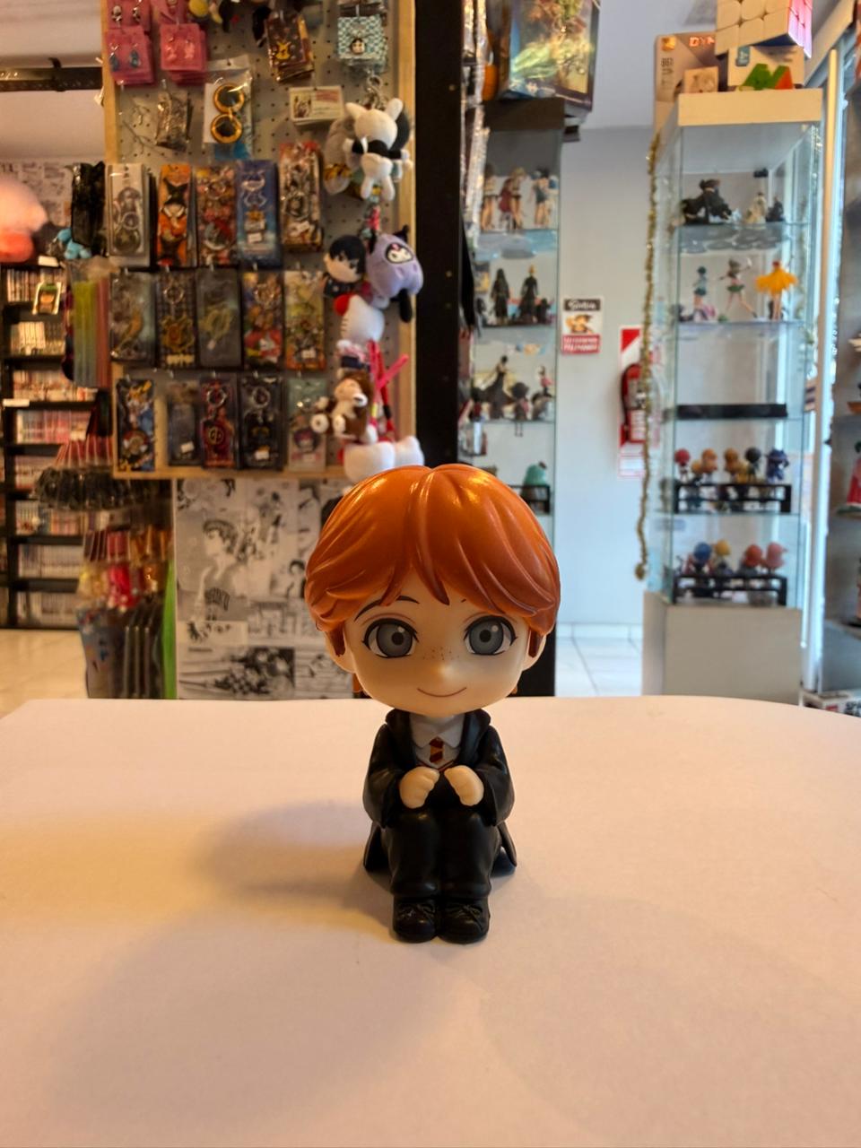FIGURA CHIBI DE RON WEASLEY SENTADO