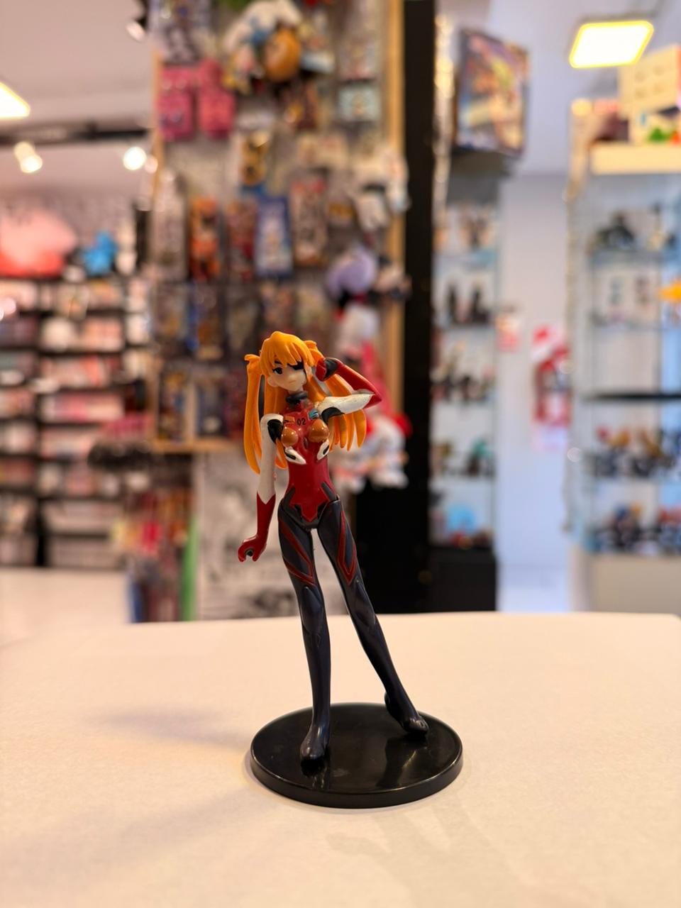 FIGURA CHIBI DE ASUKA LANGLEY CON PLUGSUIT ROJO PARA SINCRONIZACION