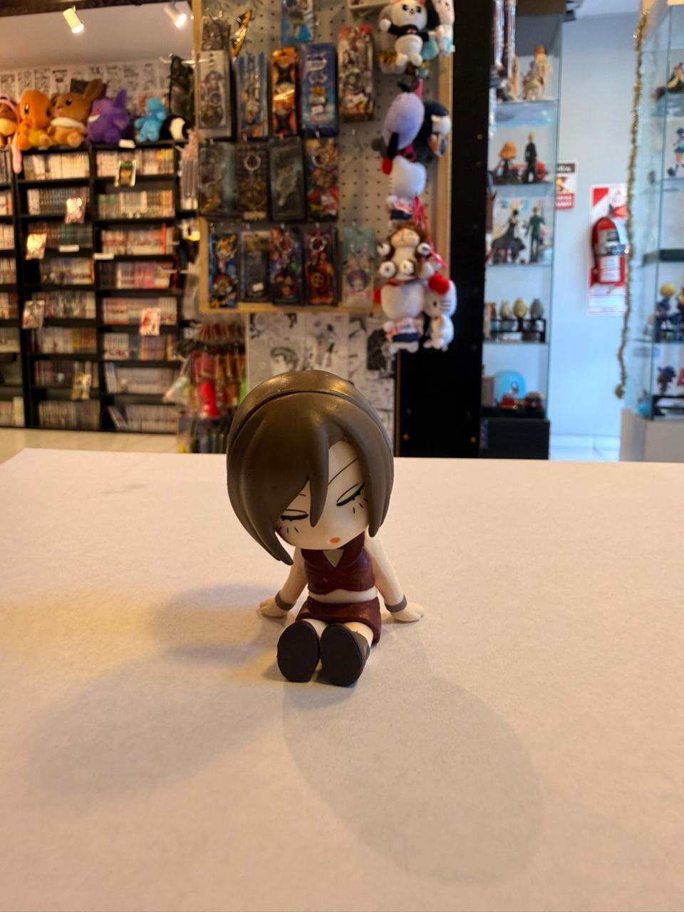 FIGURA GASHAPON DE MEIKO DURMIENDO