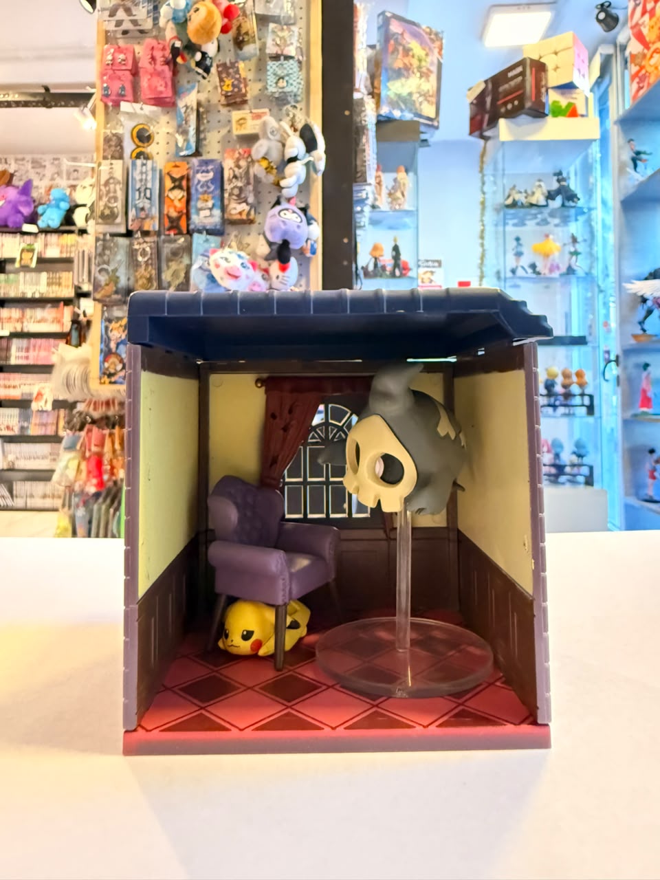 FIGURA DE DUSKULL Y PIKACHU LINEA RE-MENT POKEMON MIDNIGHT MANSION