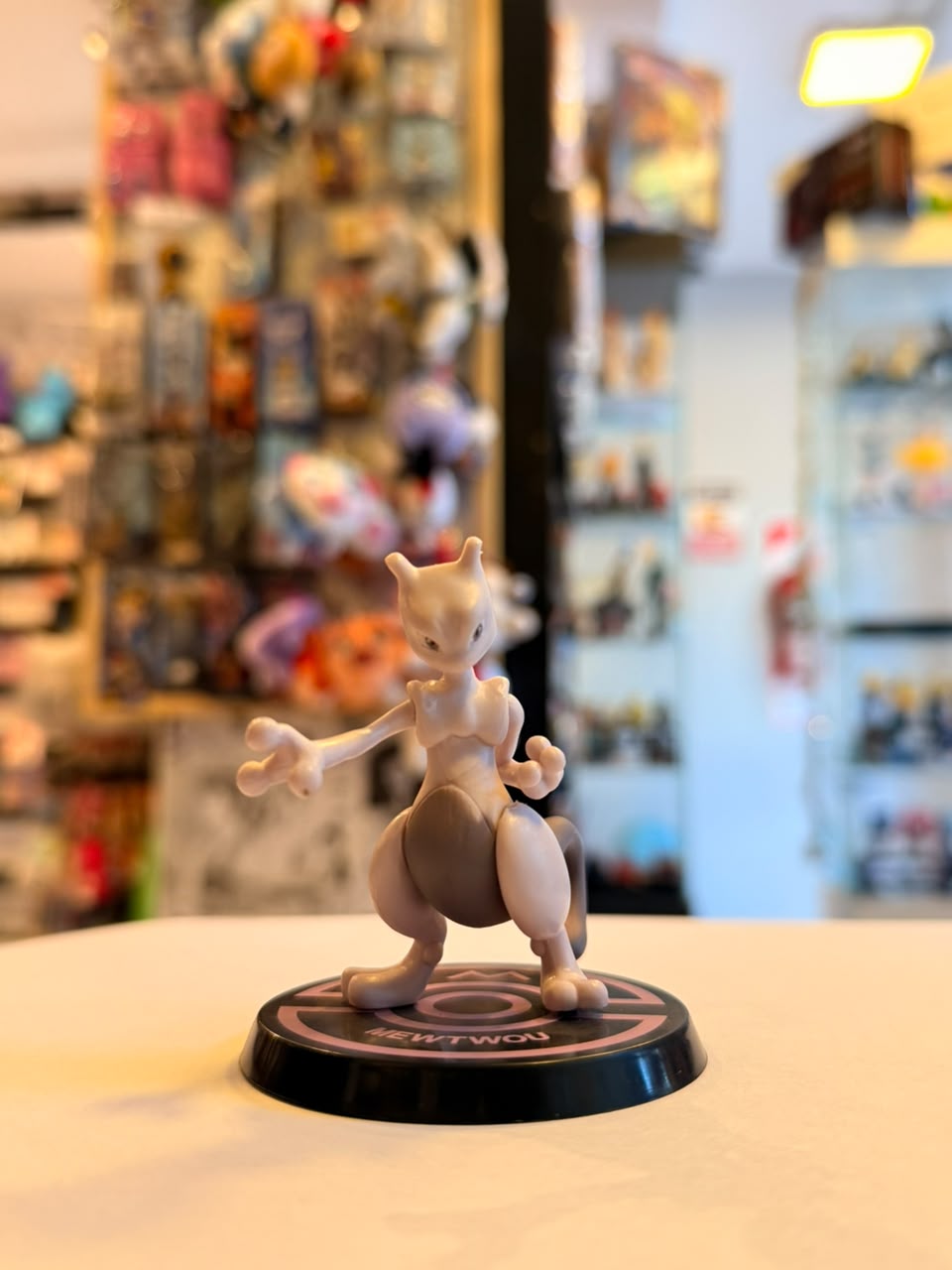 FIGURA GASHAPON DE MEWTWO