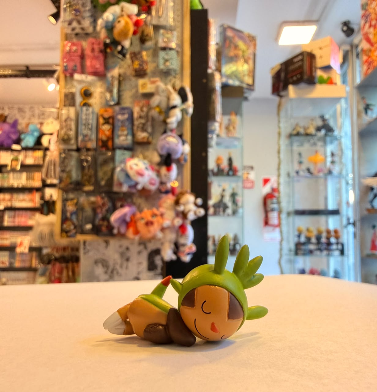 FIGURA GASHAPON DE CHESPIN DURMIENDO
