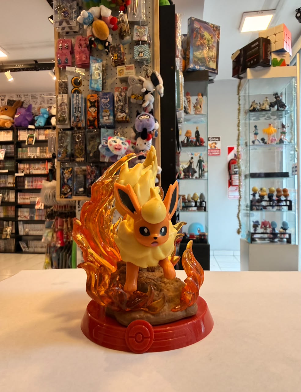 FIGURA DE FLAREON LINEA FUNISM ADVENTURE