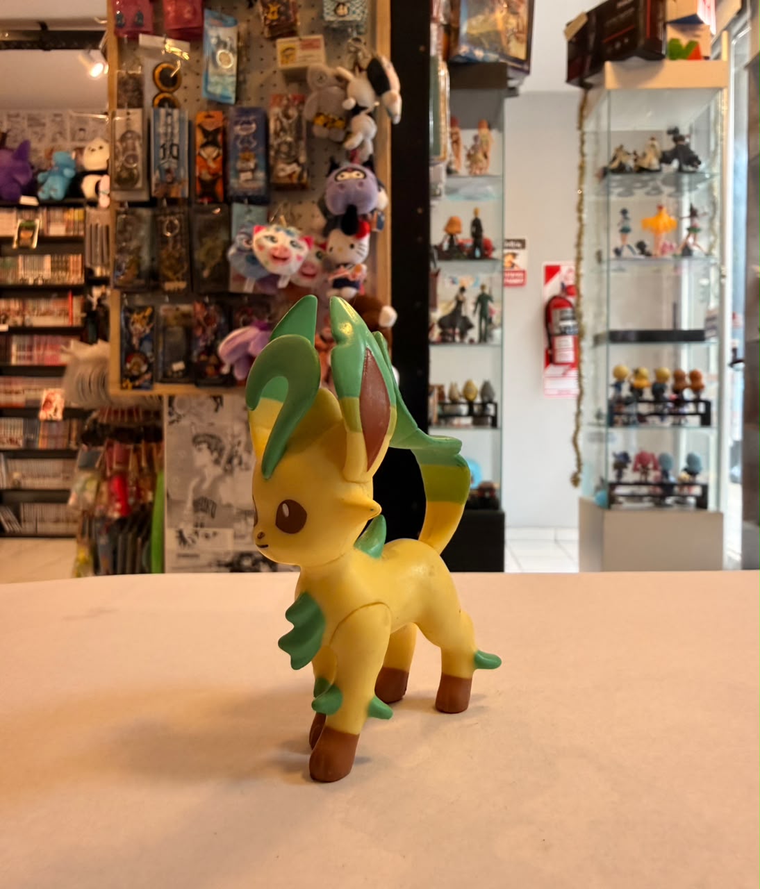 FIGURA GASHAPON DE LEAFEON foto 2