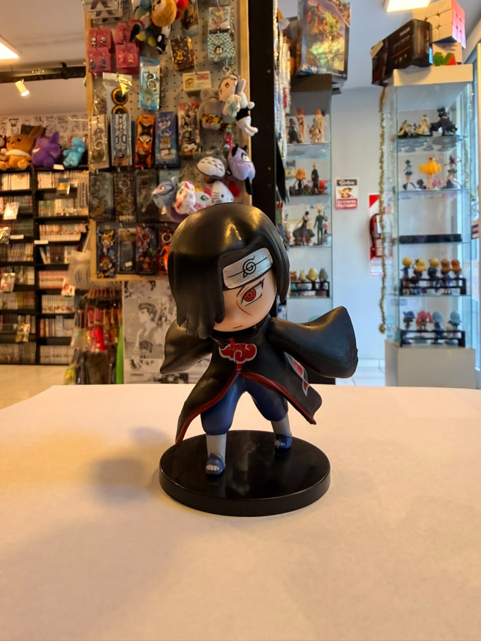 FIGURA CHIBI DE ITACHI LINEA BATALLA CONTRA AKATSUKI