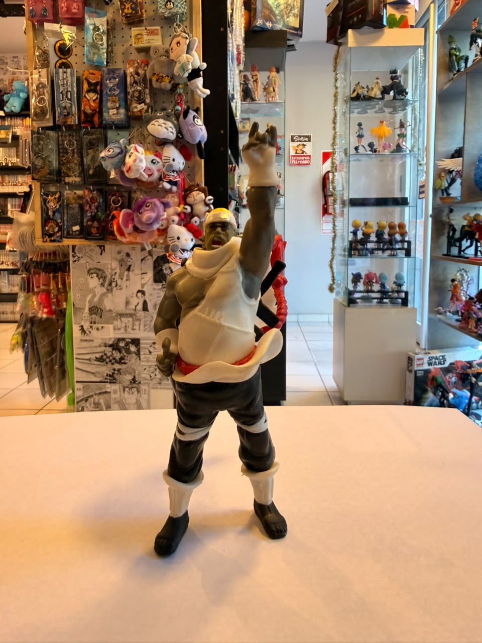 FIGURA DE KILLER BEE POSTURA DE COMBATE