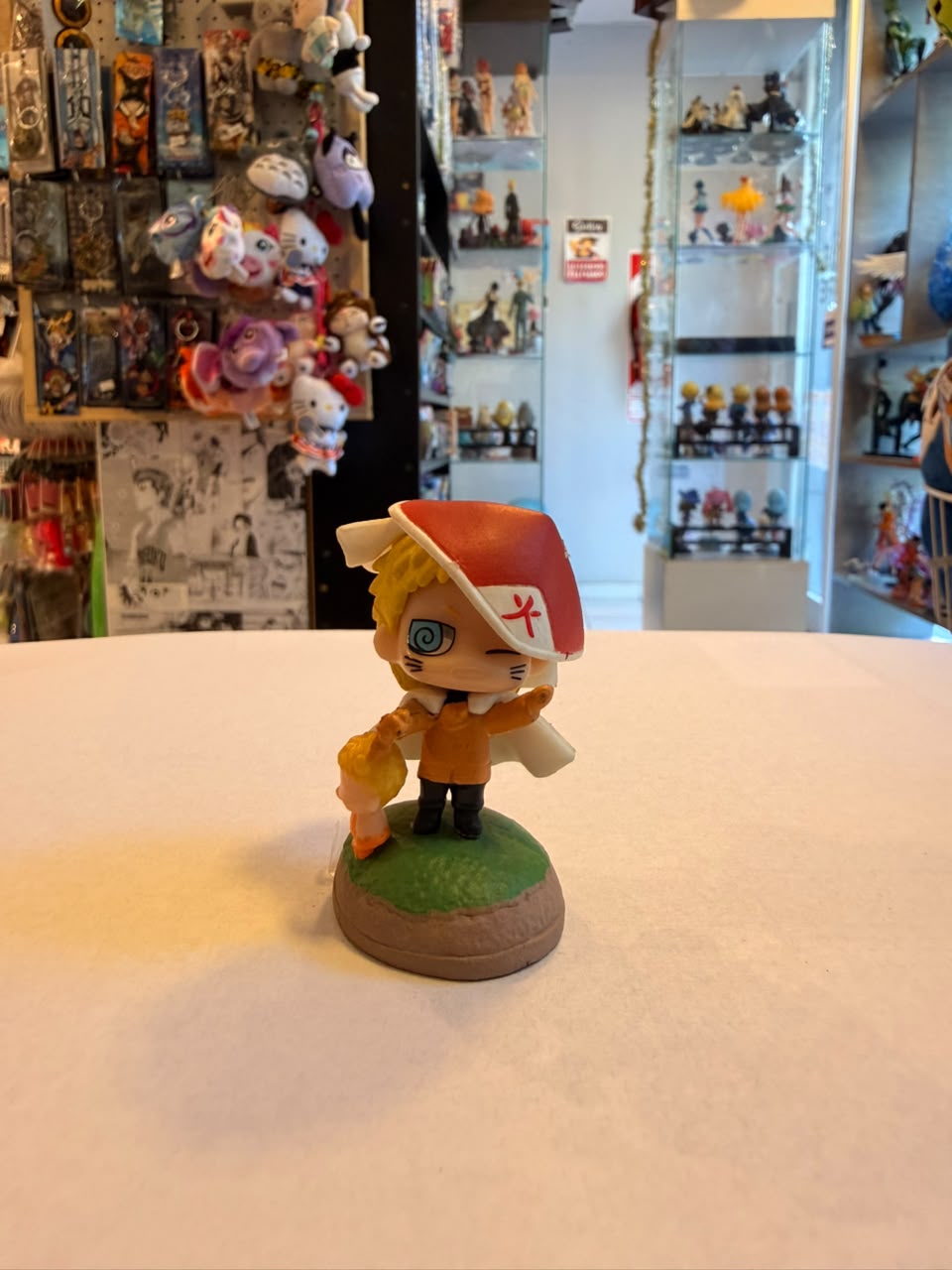 FIGURA GASHAPON DE NARUTO CON SOMBRERO DE HOKAGE