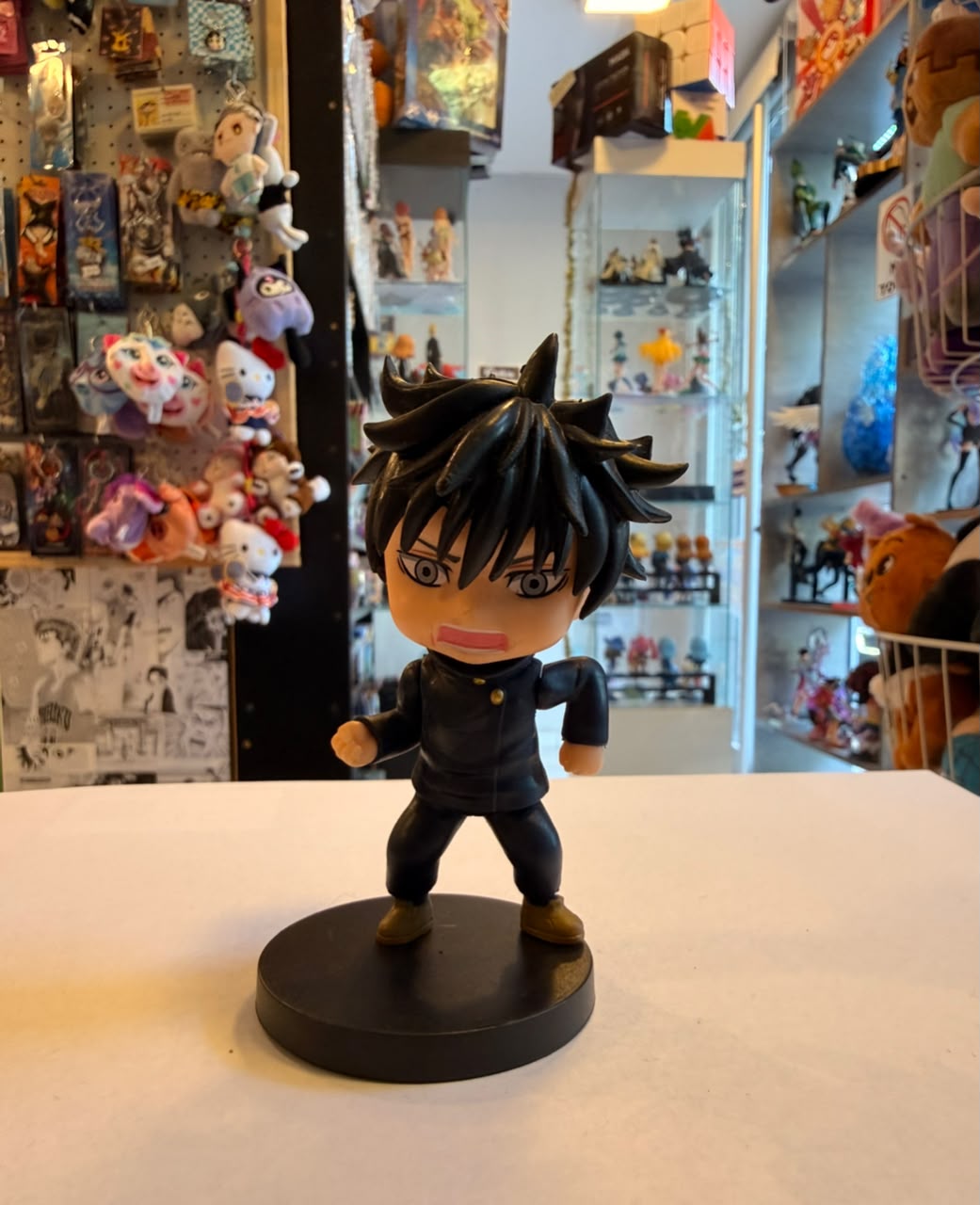 FIGURA CHIBI DE MEGUMI HACIENDO PUÑOS