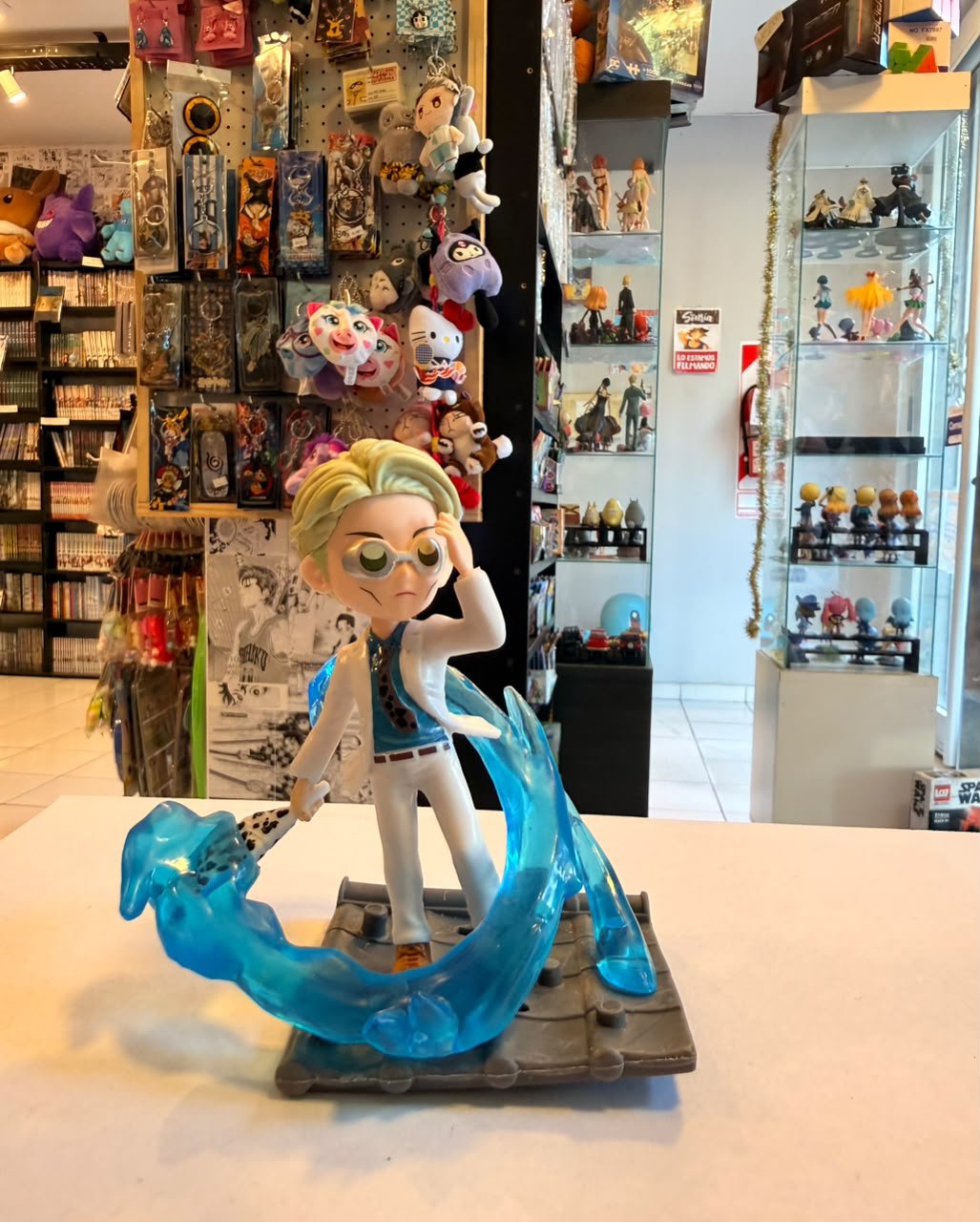 FIGURA DIORAMA DE KENTO CON EFECTO DE ENERGIA AZUL TRANSLUCIDO