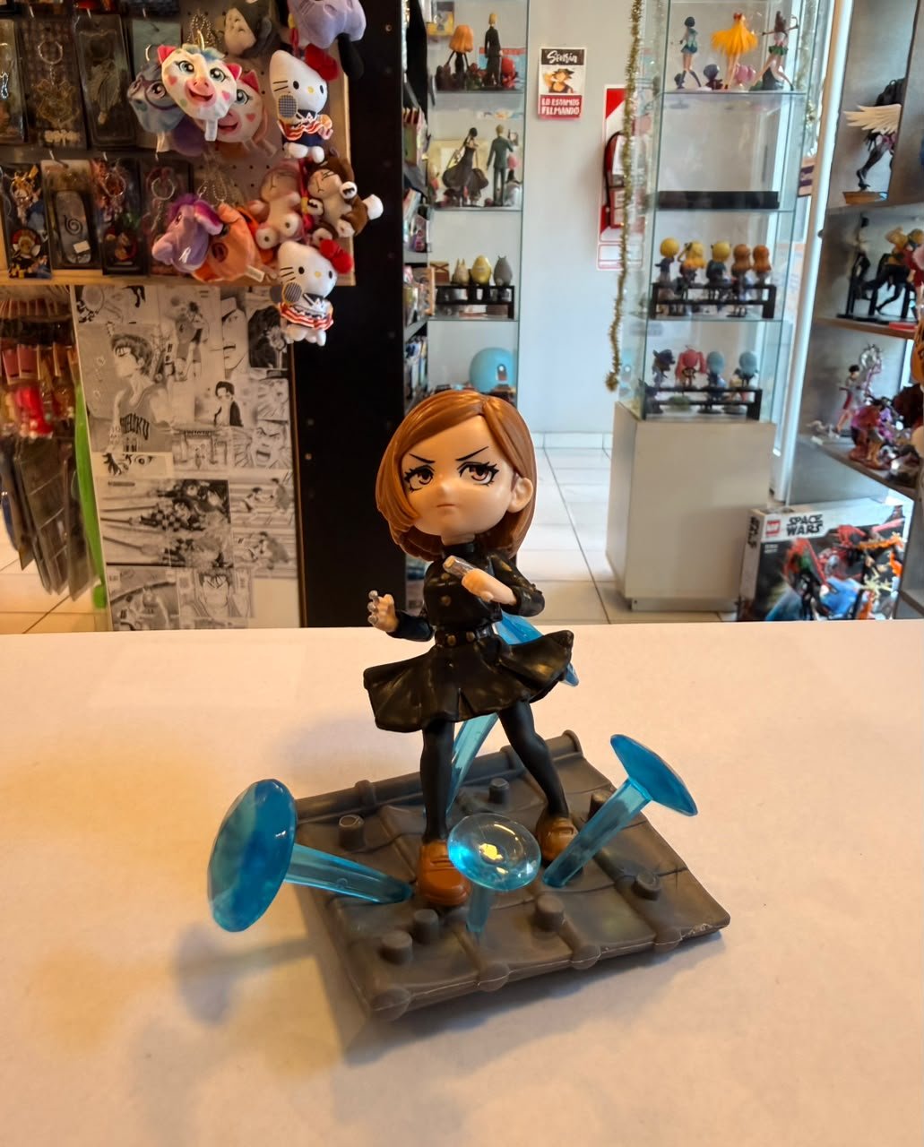 FIGURA DIORAMA DE NOBARA CON EFECTOS ESPECIALES