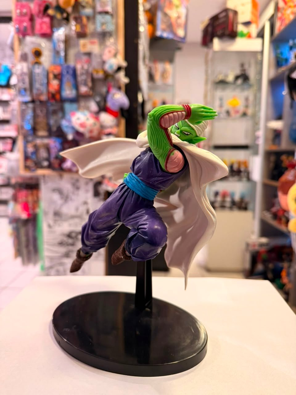 FIGURA DE PICCOLO EN POSTURA DE BATALLA