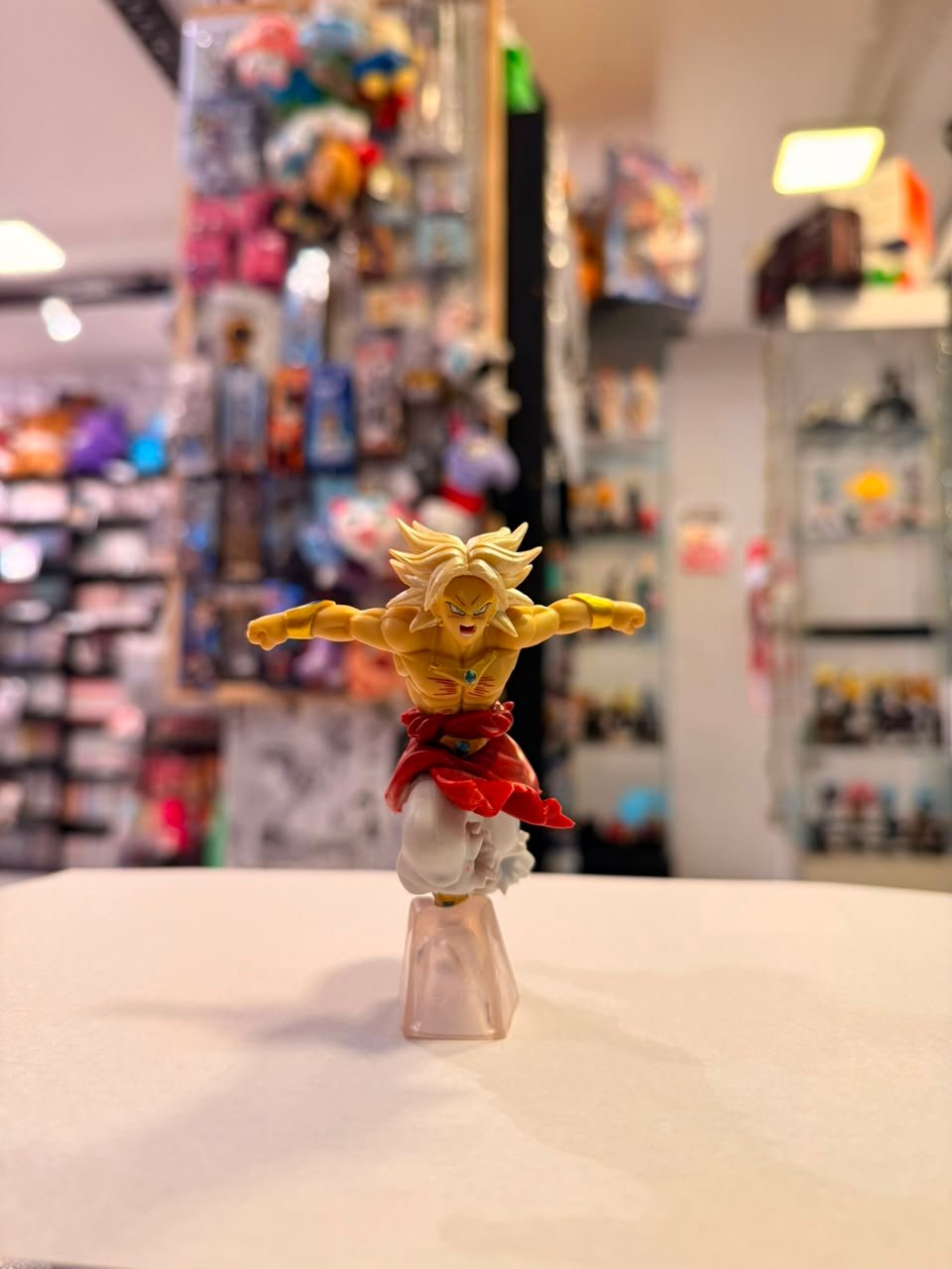FIGURA CHIBI DE BROLY FORMA SAIYAJIN LEGENDARIO