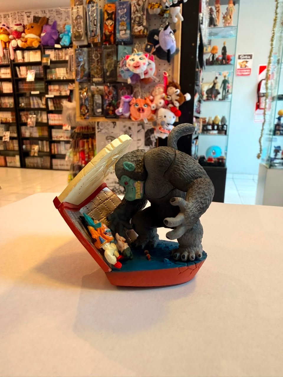 FIGURA GASHAPON DE ESCENA DE OZARU