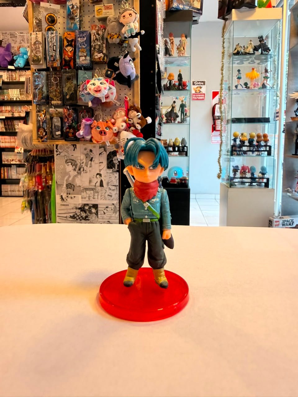 FIGURA GASHAPON DE TRUNKS
