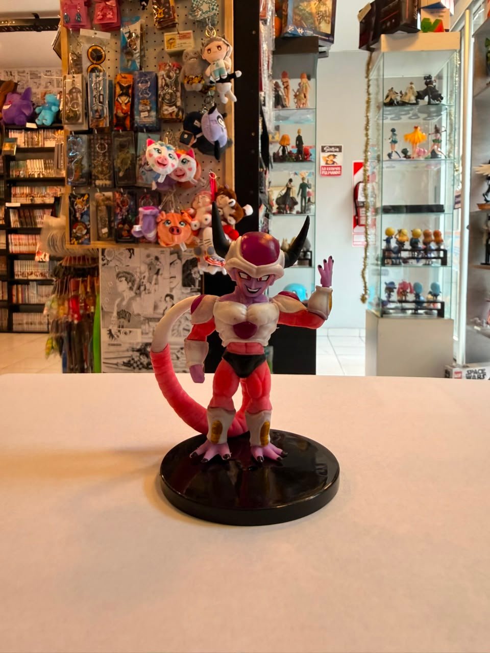 FIGURA GASHAPON DE FREEZER SEGUNDA FORMA