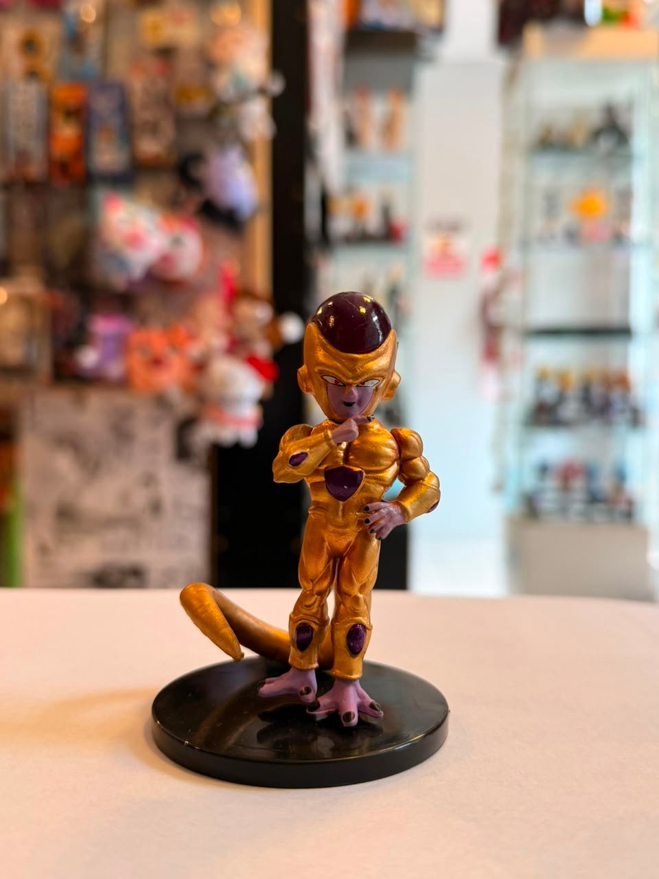 FIGURA GASHAPON DE GOLDEN FREEZER