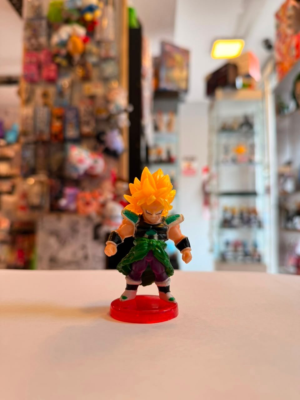 FIGURA GASHAPON DE BROLY FORMA SUPER SAIYAJIN