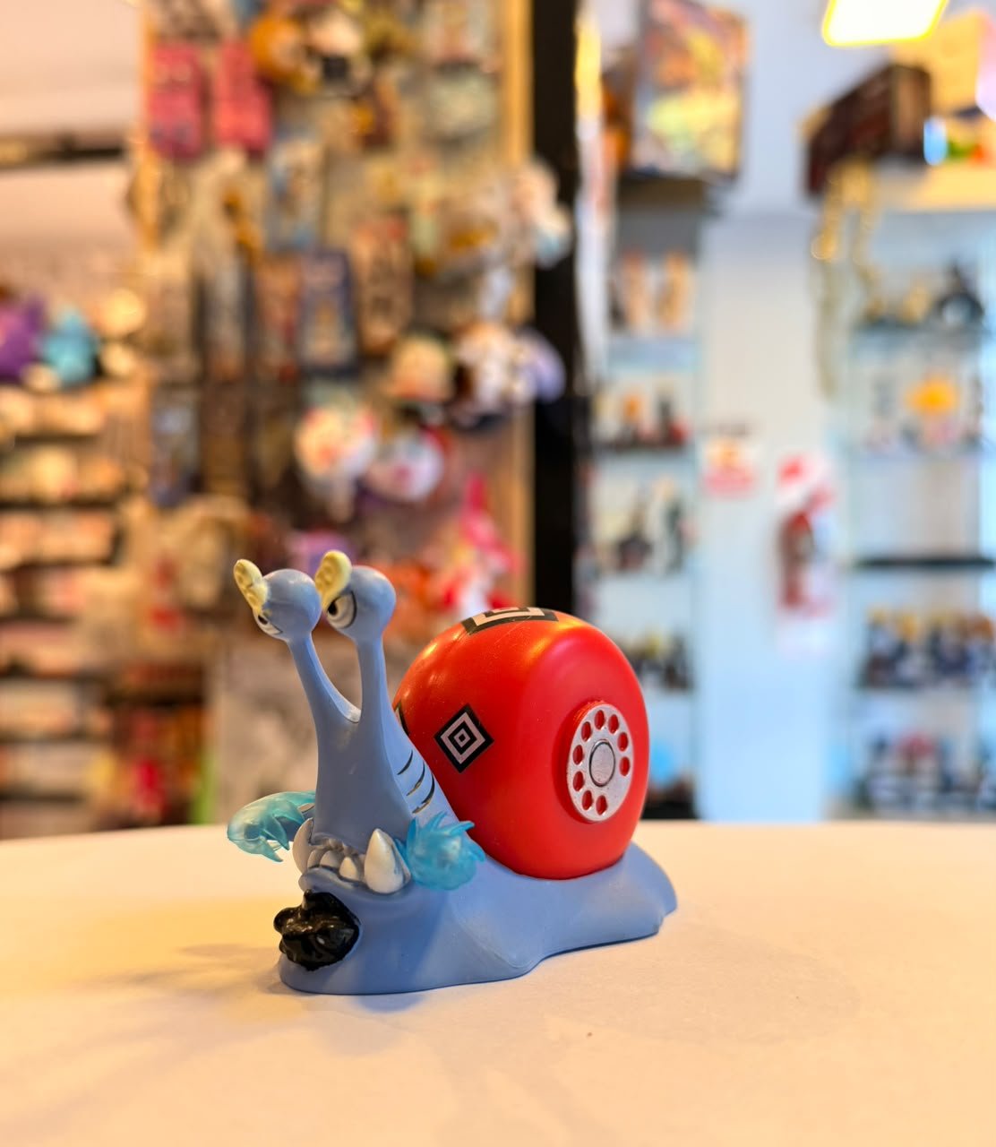 FIGURA GASHAPON DE DEN DEN MUSHI CON EXPRESION ENOJADA foto 2