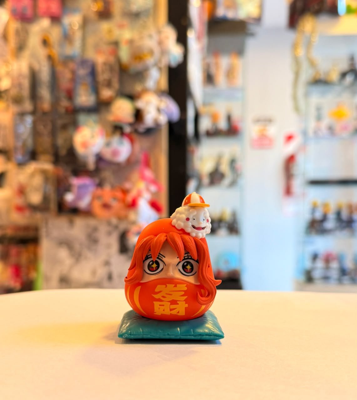FIGURA GASHAPON DE DARUMA NAMI