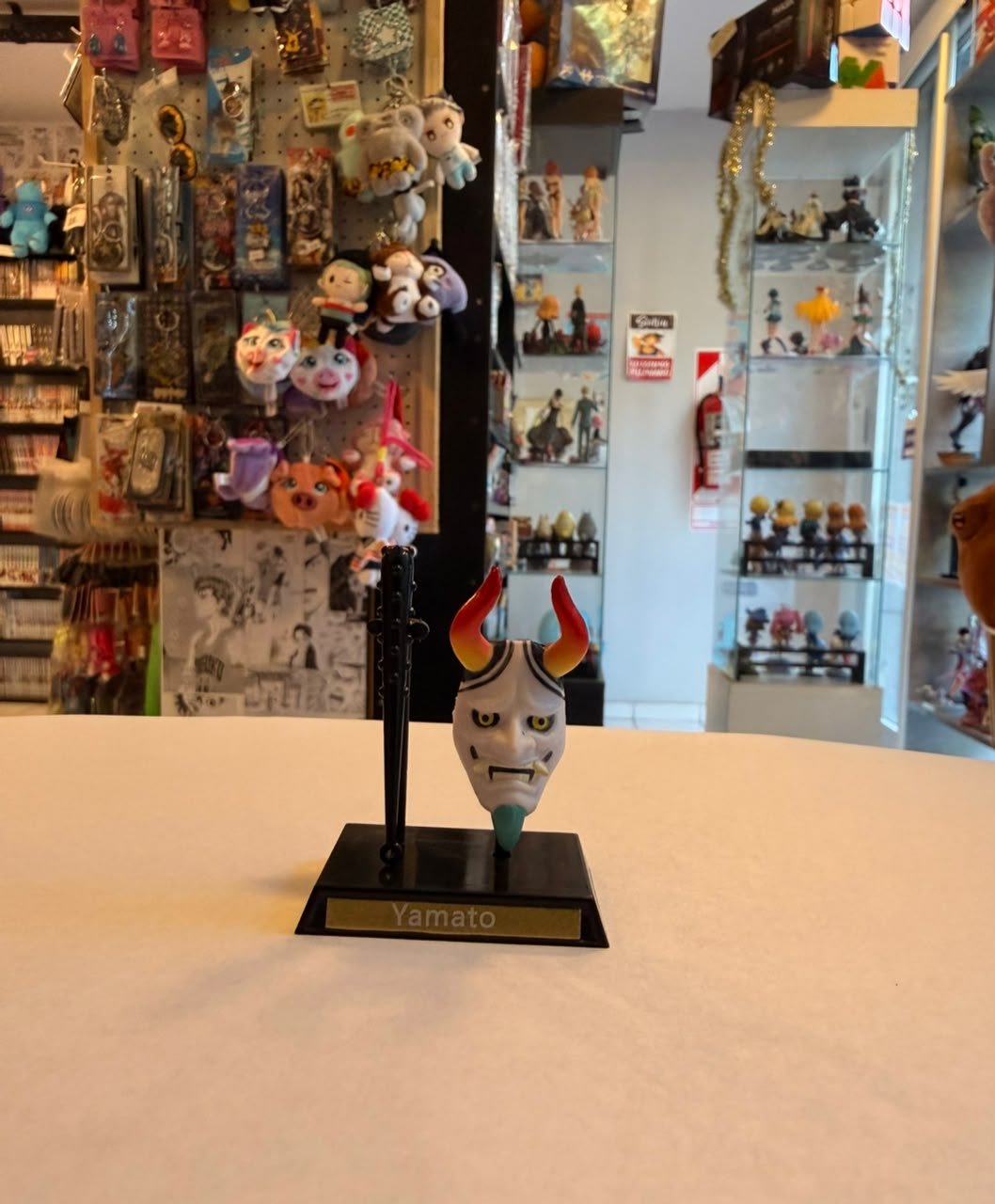 FIGURA GASHAPON DE ELEMENTOS ICONICOS DE YAMATO