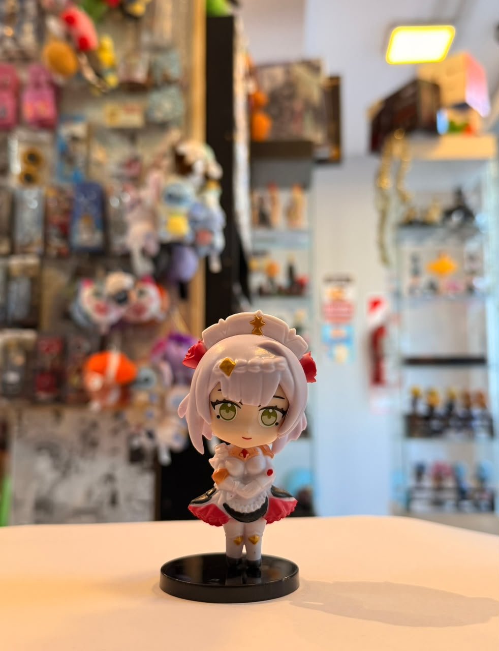 FIGURA CHIBI DE NOELLE CON SU UNIFORME DE DONCELLA DE BATALLA