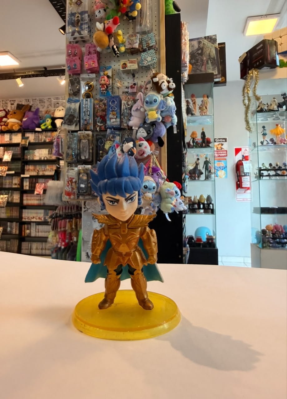 FIGURA CHIBI DE DEATHMASK DE CANCER DORADO