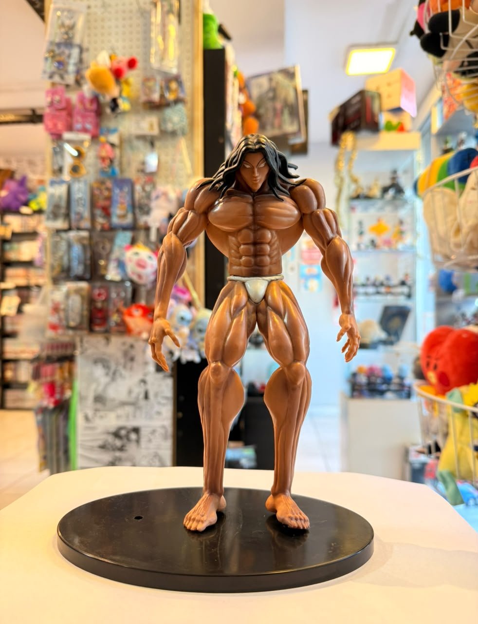 FIGURA DE PICKLE CON SU MUSCULATURA Y SU TAPARRABOS