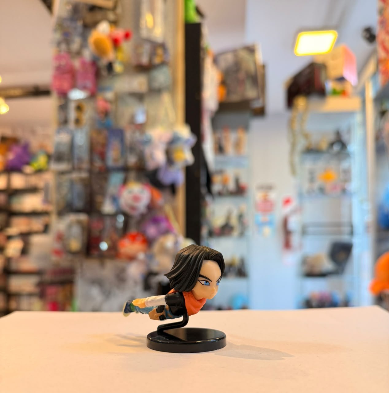FIGURA GASHAPON DE ANDROIDE NRO. 17 LINEA WCF