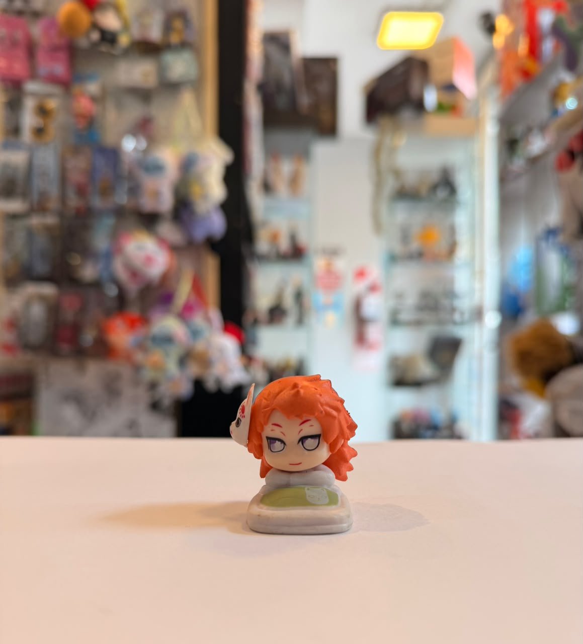 FIGURA GASHAPON DE SABITO VERSION DORMIDA