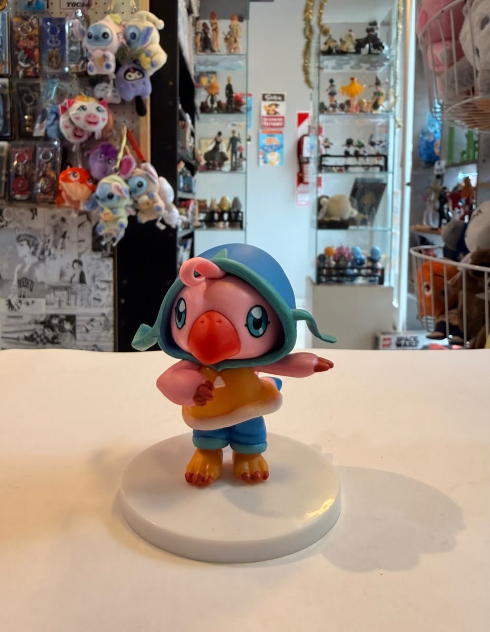 FIGURA CHIBI DE PIYOMON CON CAPUCHA DE SORA