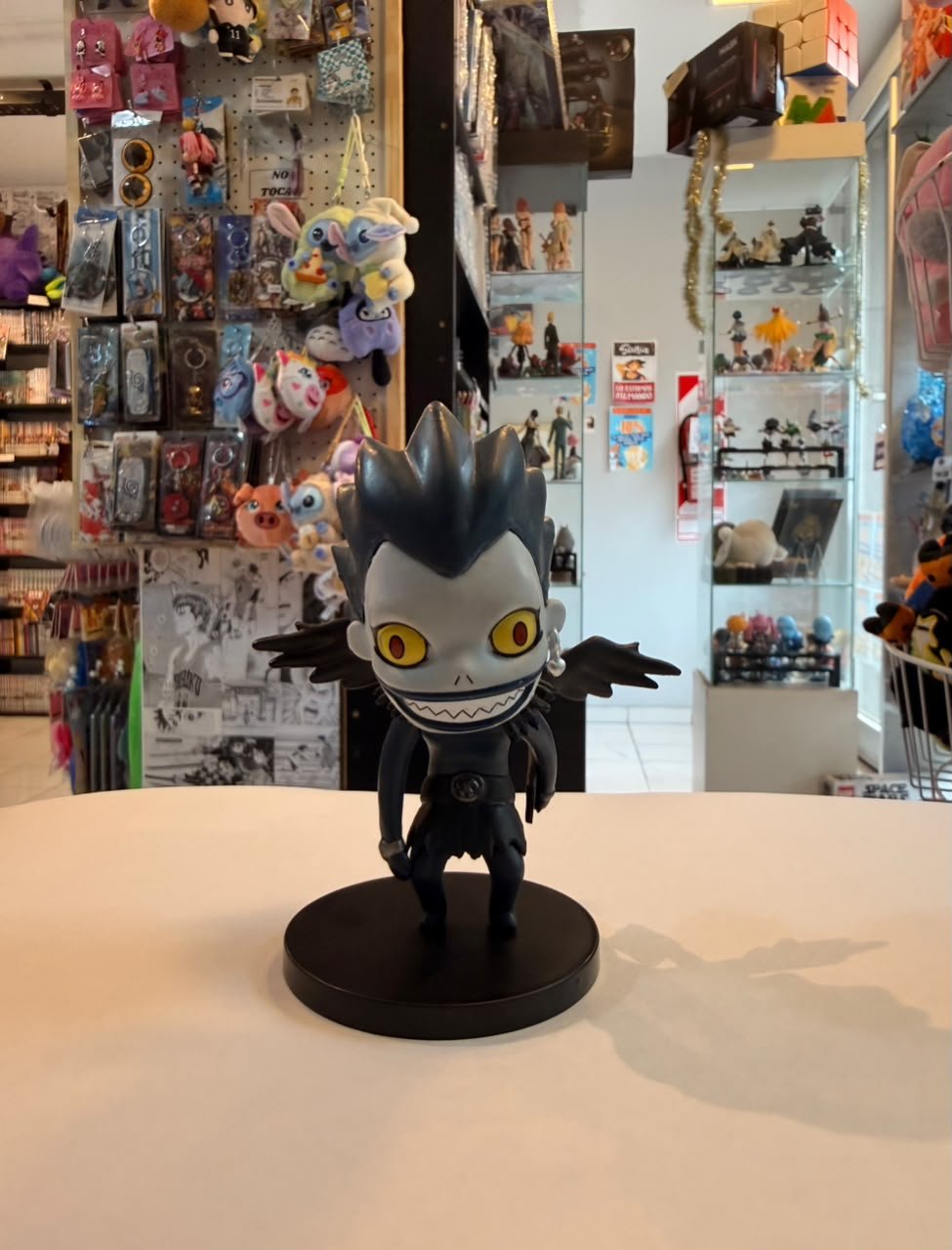 FIGURA CHIBI DE RYUK CON AMPLIA SONRISA