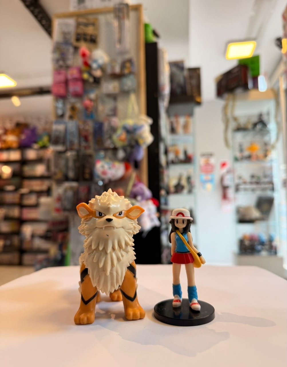 FIGURA DE ARCANINE CON LEAF