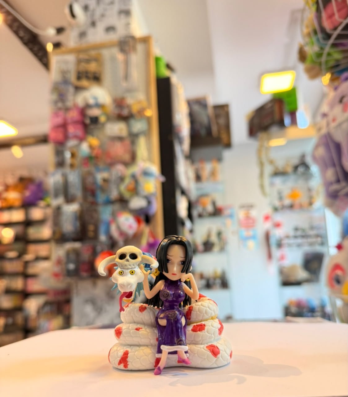 FIGURA BOA HANCOCK CON SU SERPIENTE SALOME