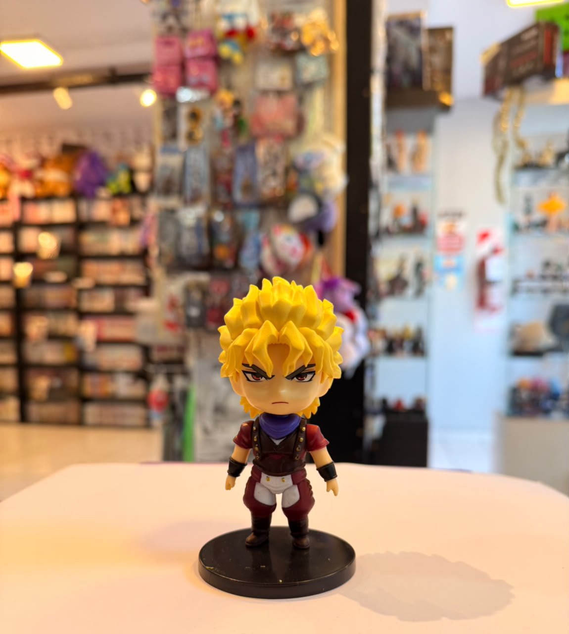 FIGURA CHIBI DE DIO BRANDO