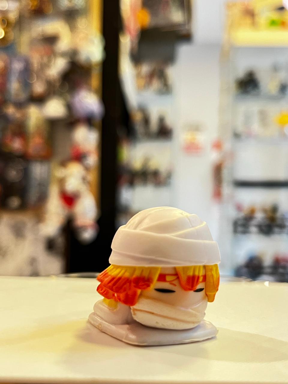 FIGURA GASHAPON DE ZENITSU VERSION DORMIDA